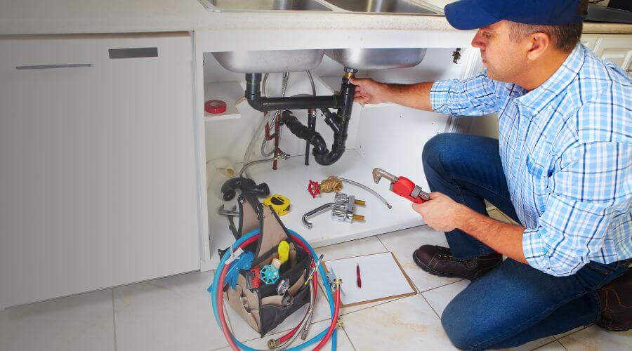 Local expert plumbing services in Rochester, IN